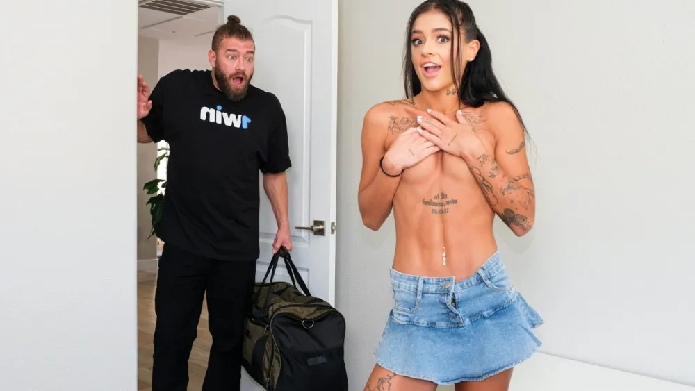 Brazzers Exxtra - Horny House Sitter Hits The Jackpot Ft. Ryan Reid