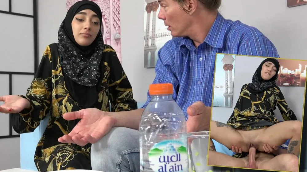 Sex With Muslims - Sexy Muslim babe spreads her legs instead of cooking lunch Ft. Lunita Galactica